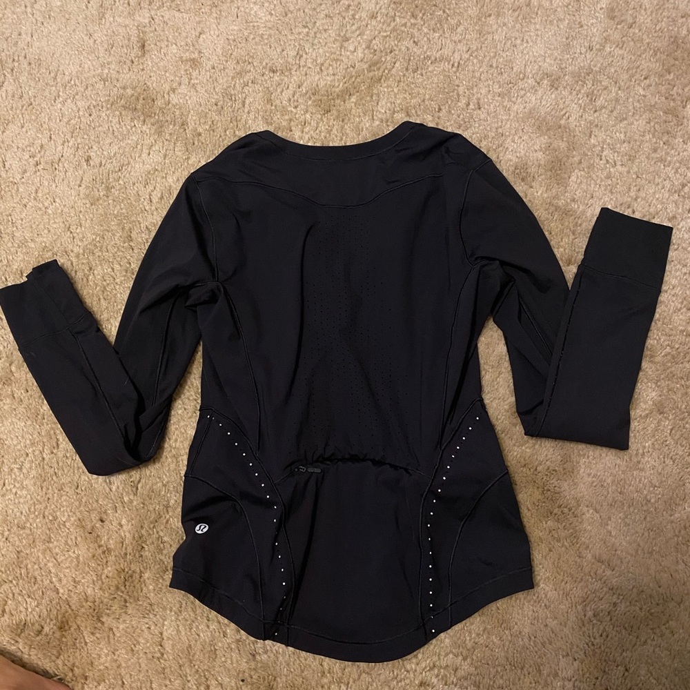 Lululemon light weight long sleeve